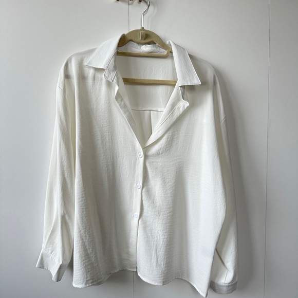 Dazy White Button-Up Blouse - Picture 1 of 1